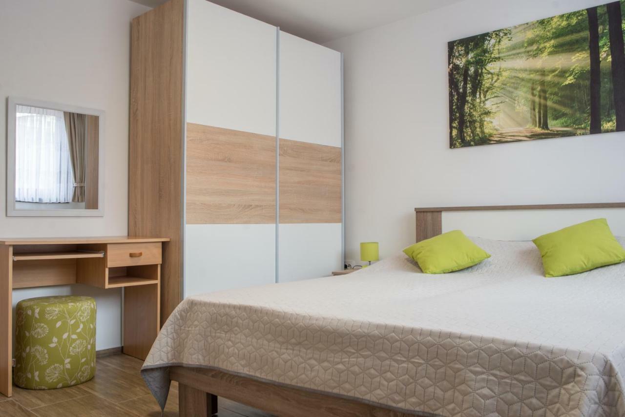 Apartment Vir Karlovac Eksteriør billede