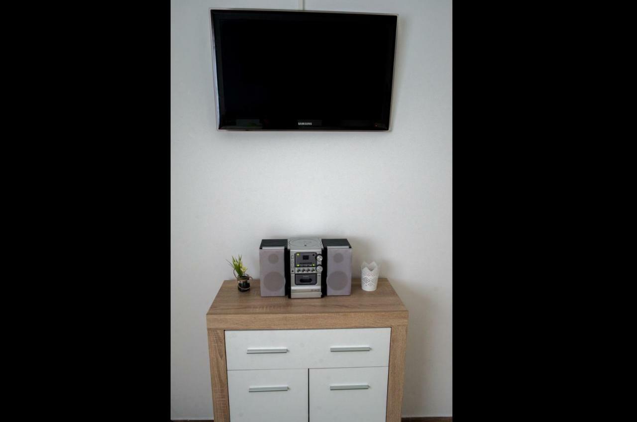 Apartment Vir Karlovac Eksteriør billede